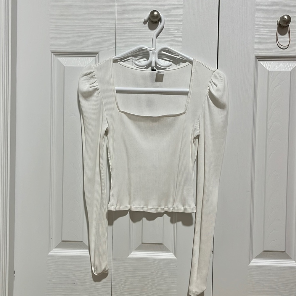 H&M / Small / White / Long Sleeve